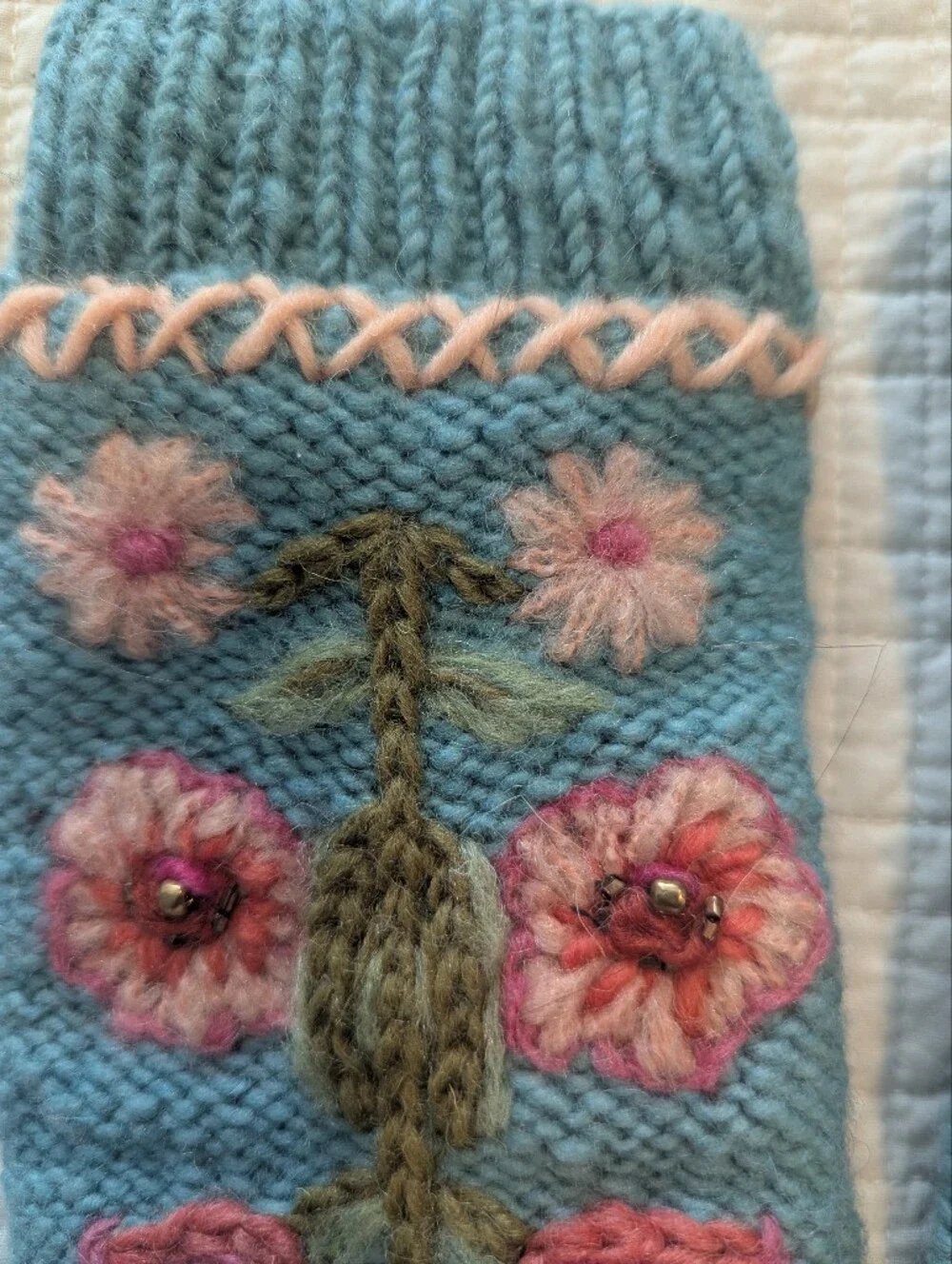 FRENCH KNOT Hand-Knit Blue Floral Embroidered Mittens